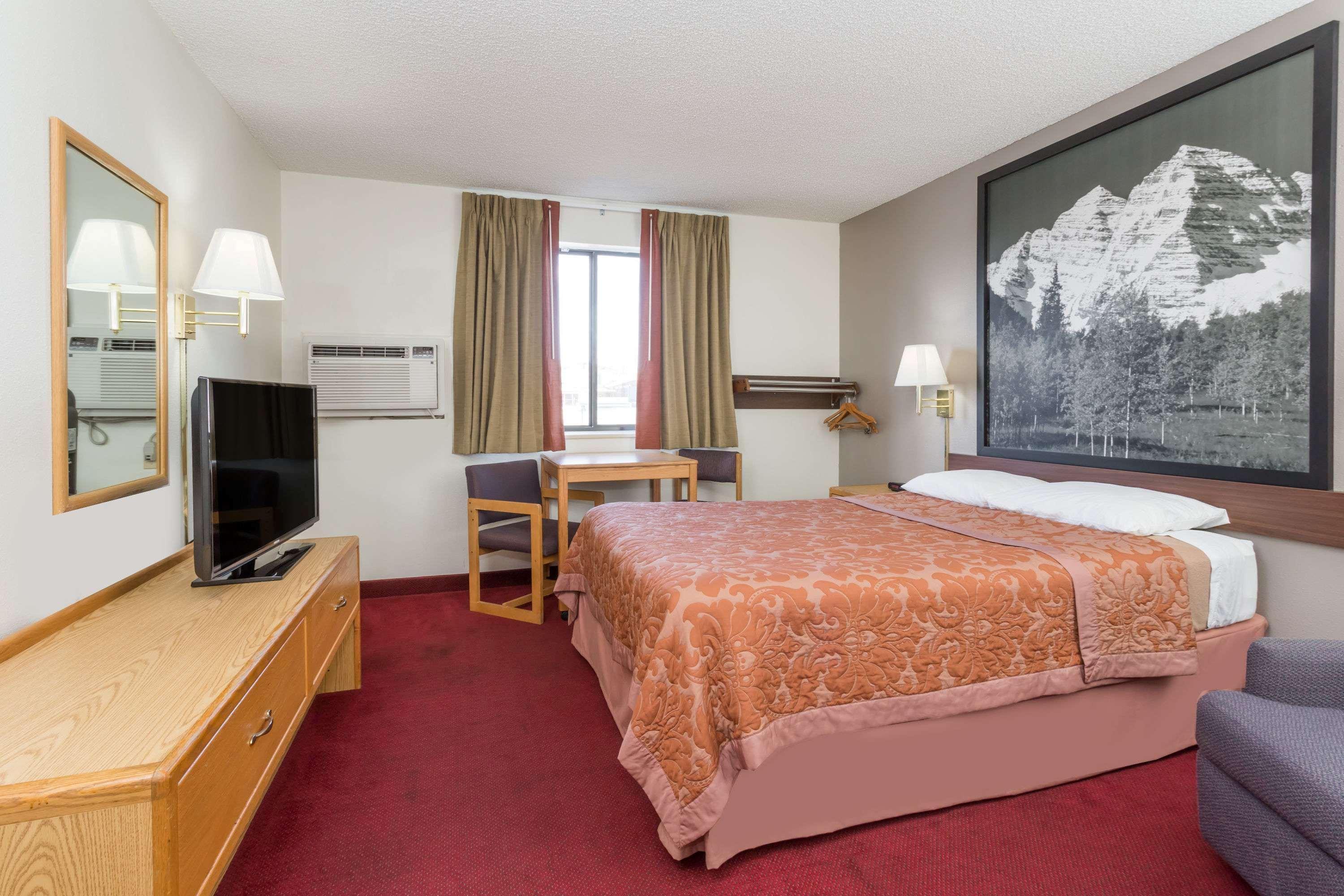 Отель Super 8 By Wyndham Grand Junction Colorado Экстерьер фото