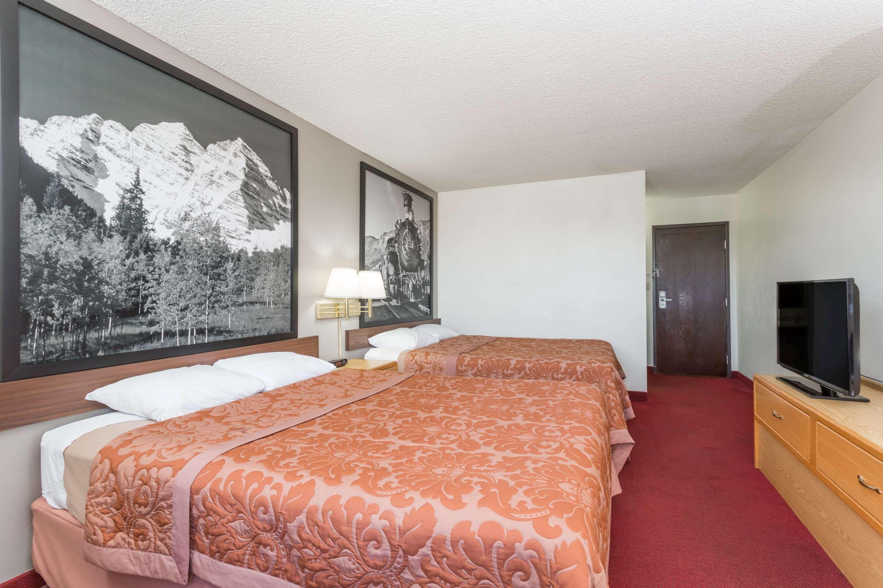 Отель Super 8 By Wyndham Grand Junction Colorado Экстерьер фото