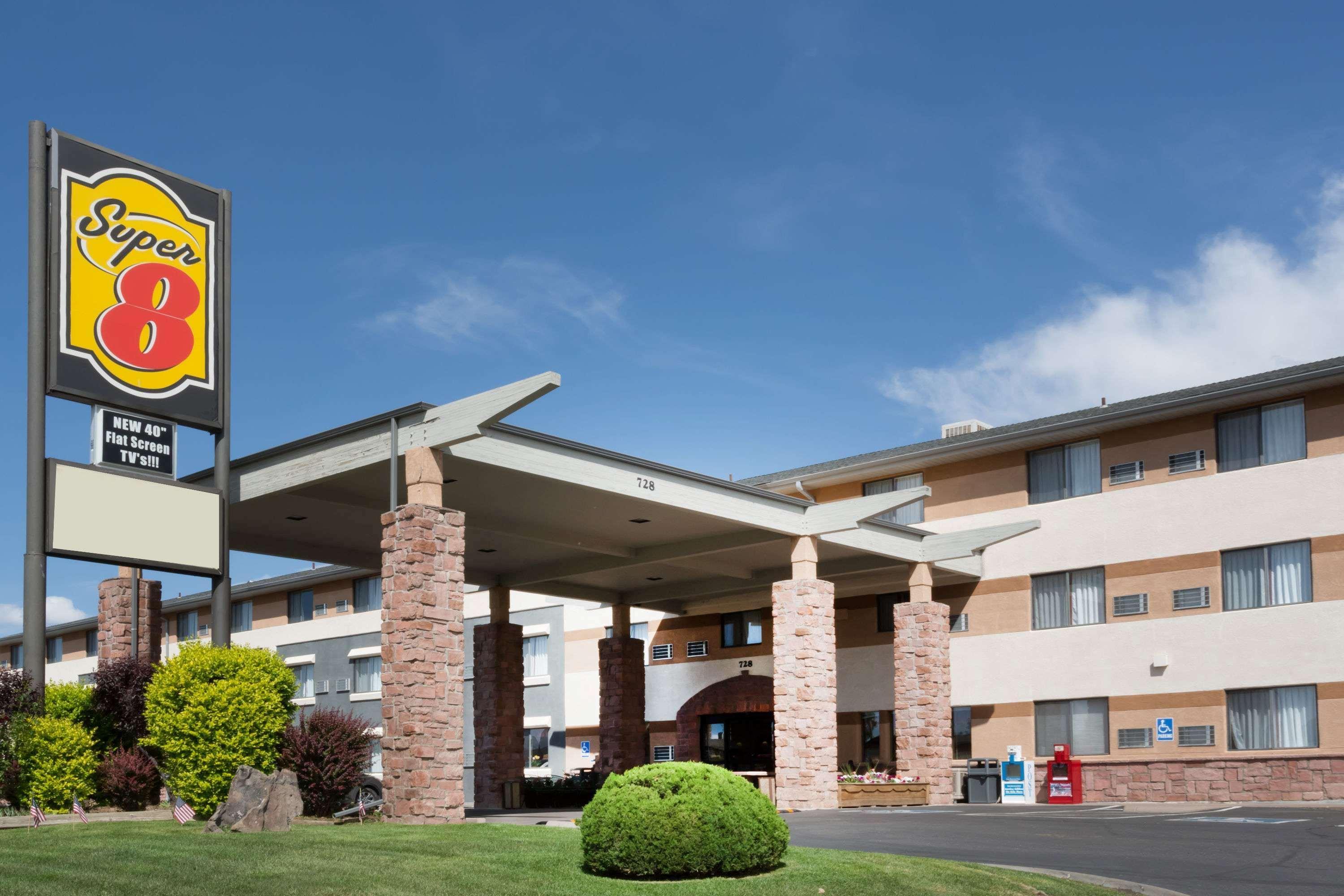 Отель Super 8 By Wyndham Grand Junction Colorado Экстерьер фото