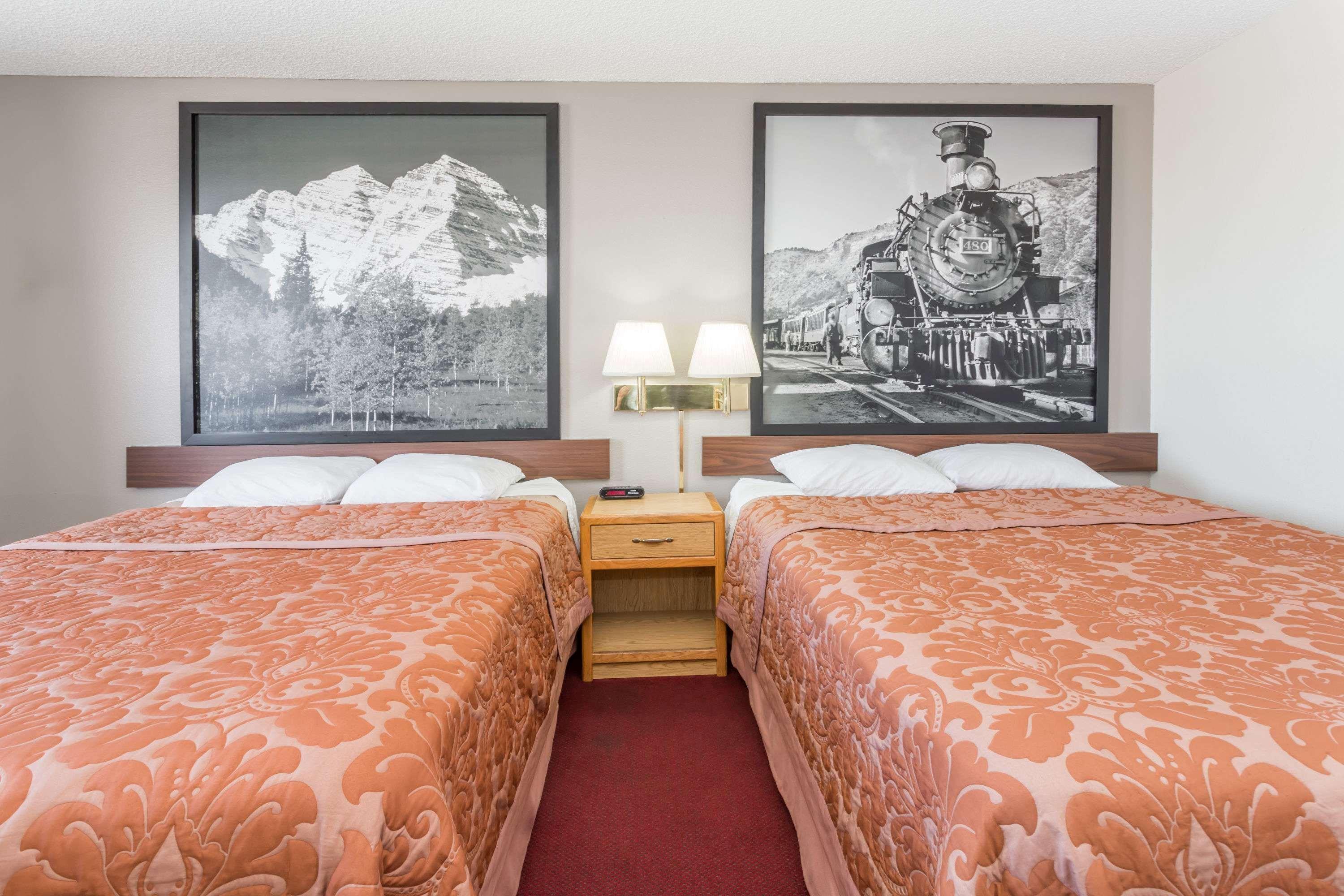 Отель Super 8 By Wyndham Grand Junction Colorado Экстерьер фото